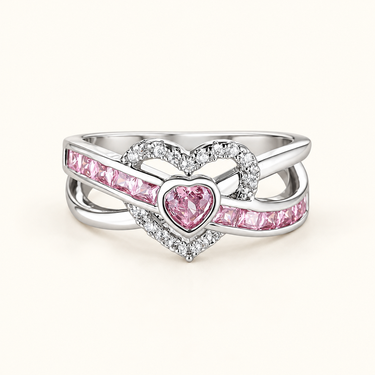 Anillo de olas para mujeres con piedra central facetada y banda curvada