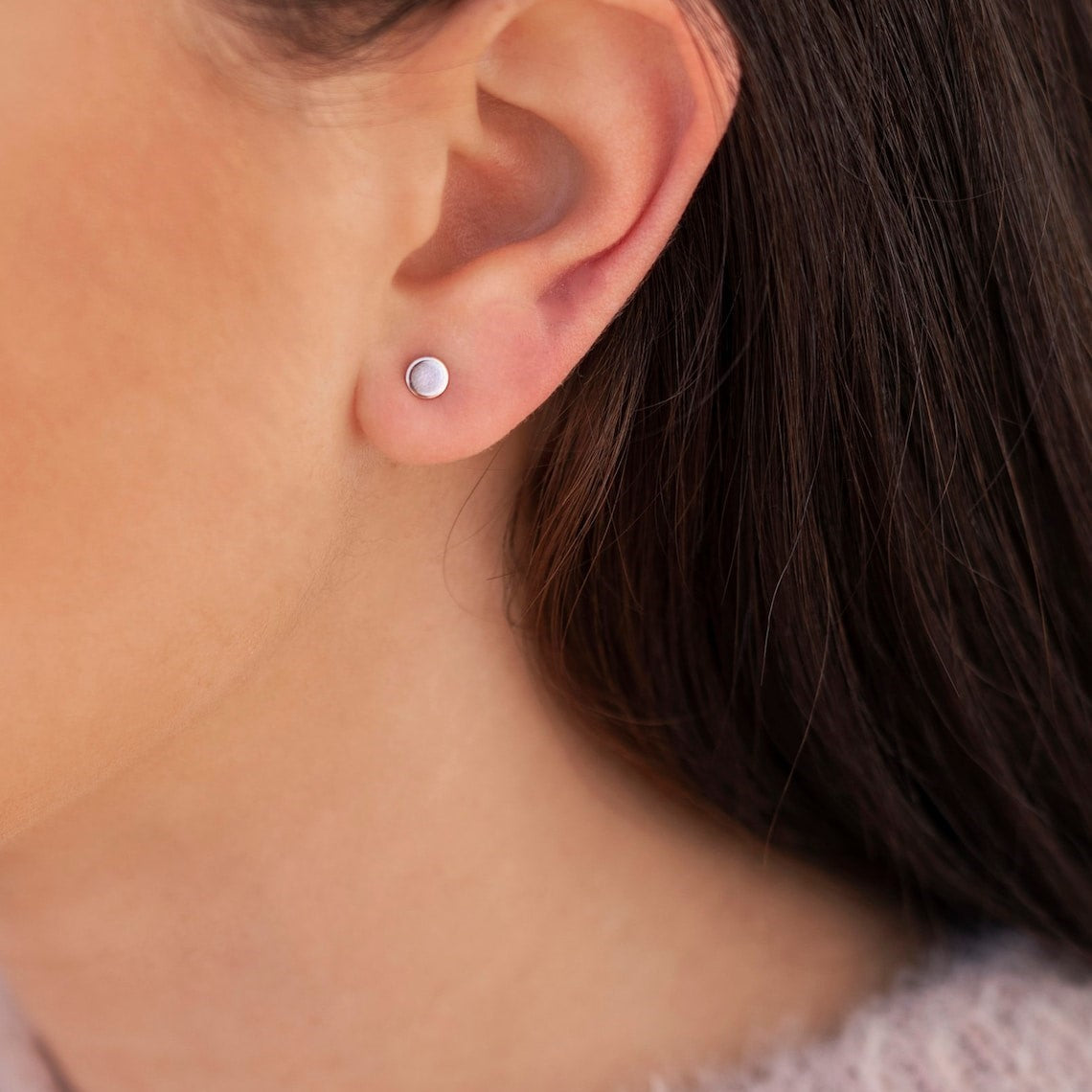 Tiny circle dot - Pendientes minimalistas
