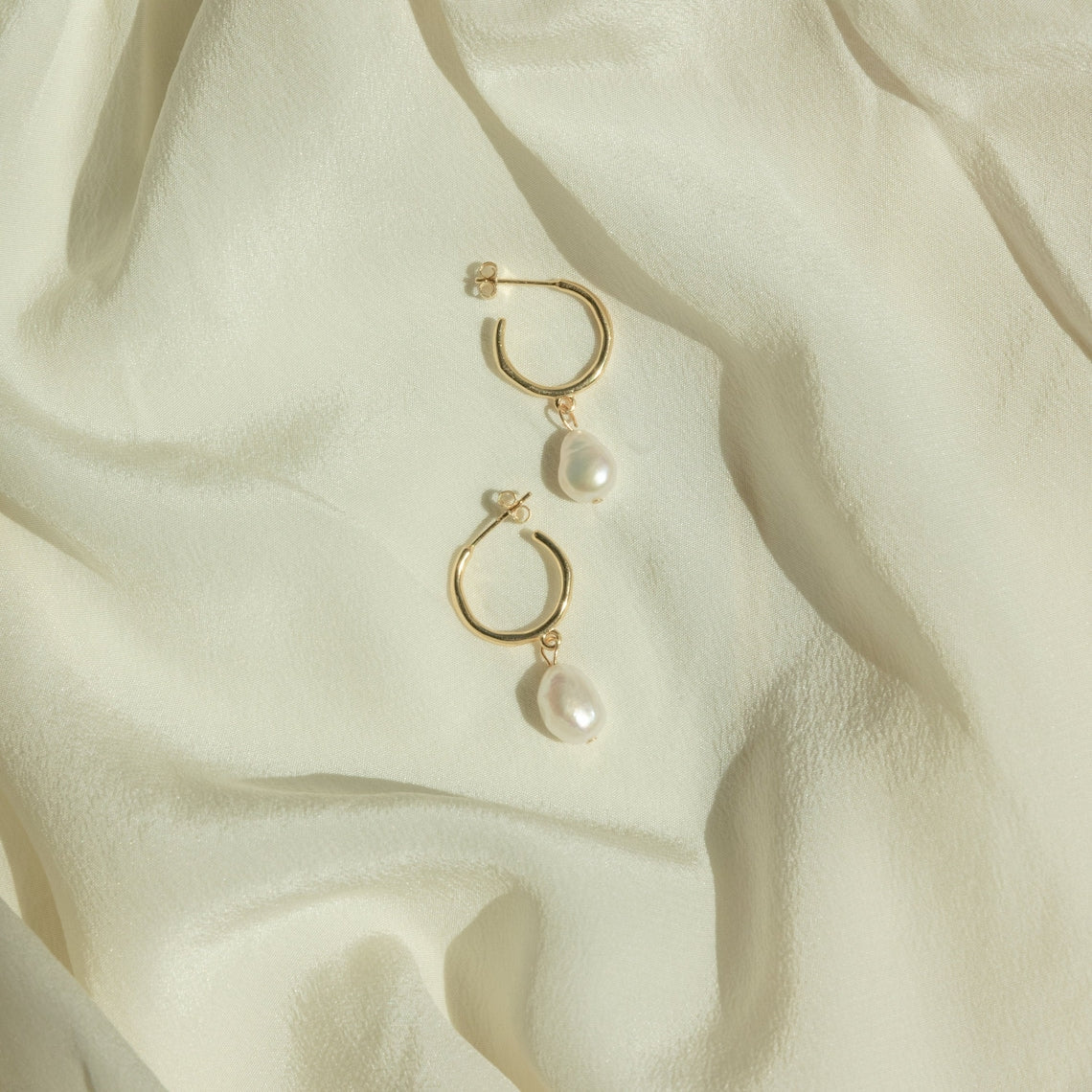 Aros colgantes de perlas - Pendientes de perlas