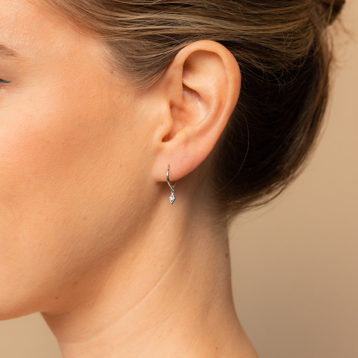 Pendientes colgantes - Pendientes delicados con diamantes