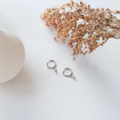 Pendientes colgantes - Pendientes delicados con diamantes