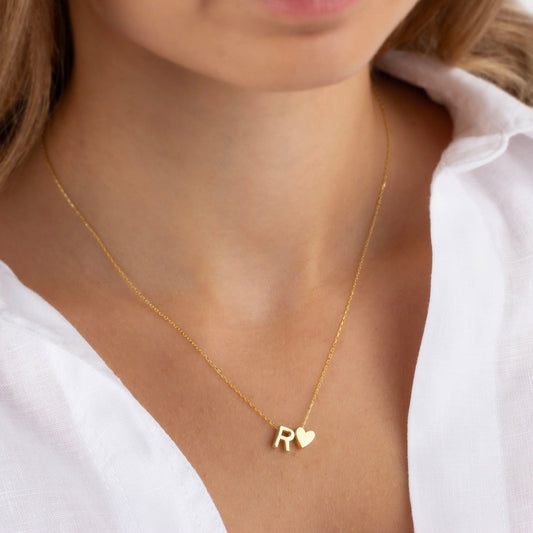 Collar con inicial en forma de corazón - Colgante personalizado con inicial