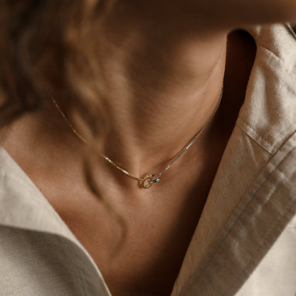 Elisse – Collar Círculos Entrelazados