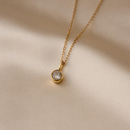 Jomi – Collar Personalizado con Piedra de Nacimiento