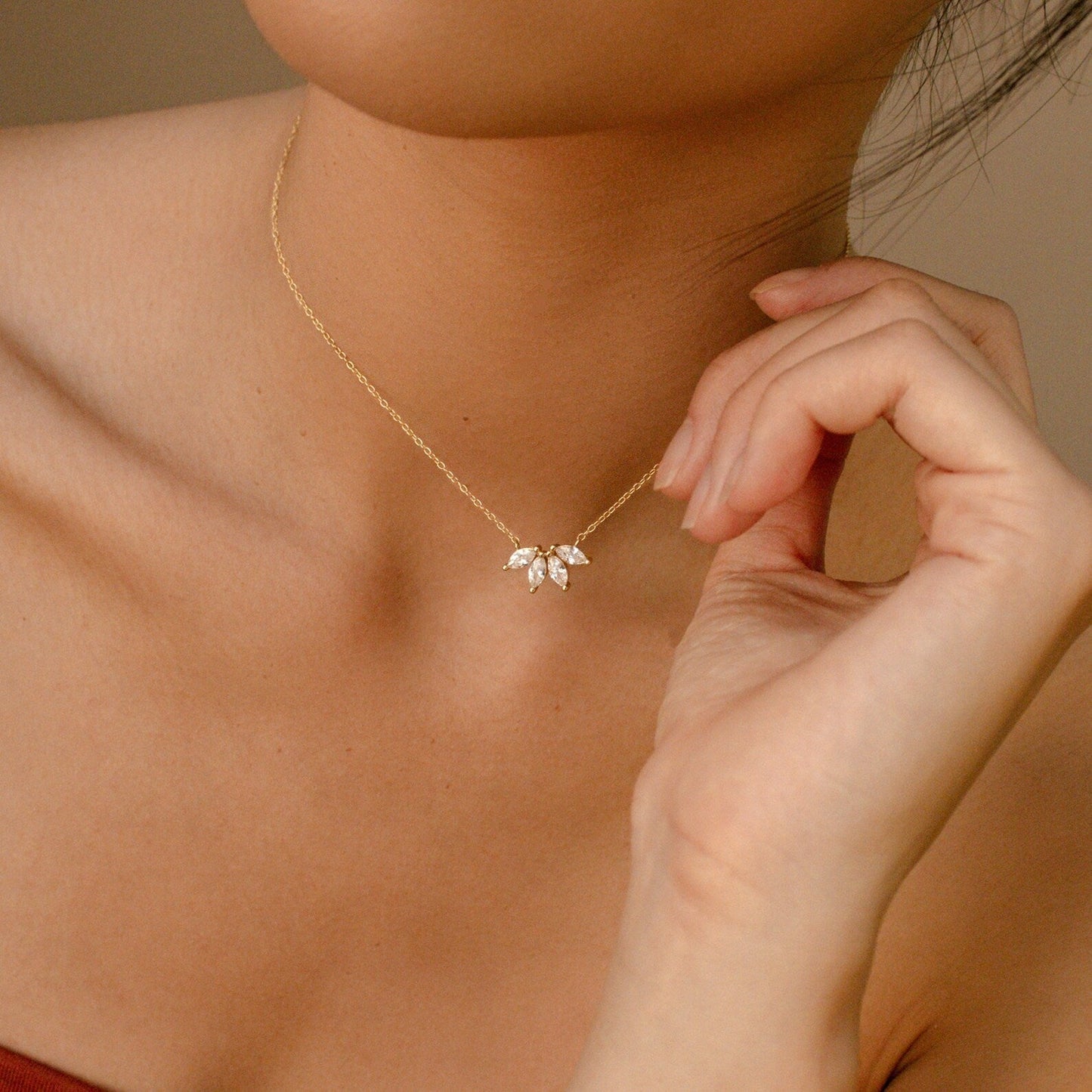 Collar de diamantes Marquise - Piedra Marquise incrustada