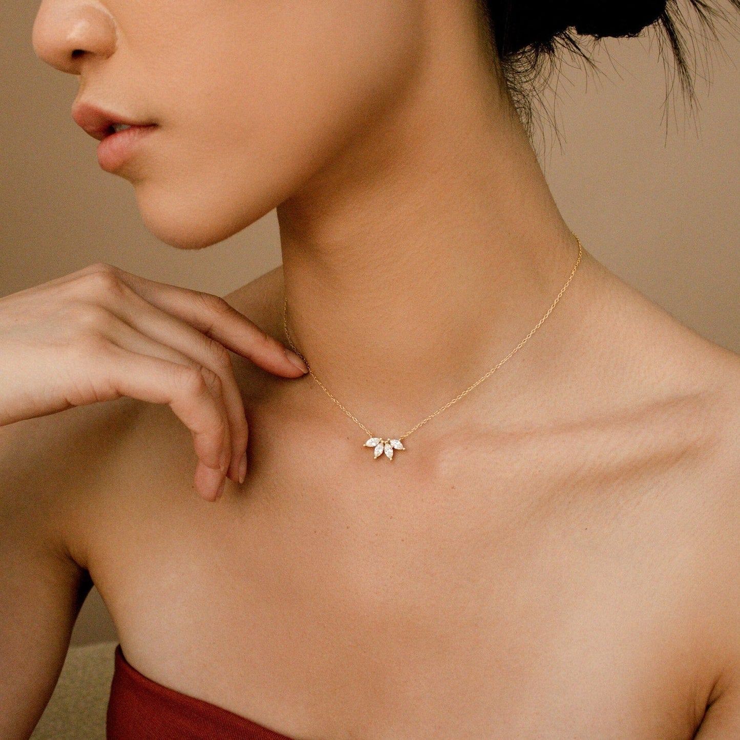 Collar de diamantes Marquise - Piedra Marquise incrustada