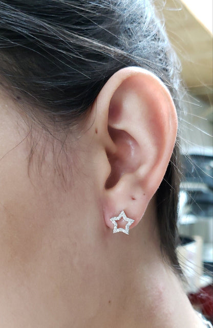 Pendientes abiertos con forma de estrella