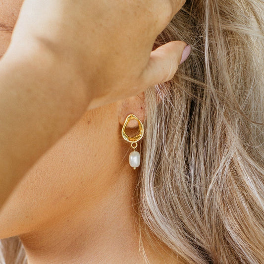 Rebecca – Pendientes Colgantes de Perlas