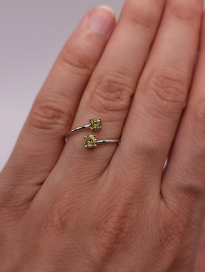 Anillo de 2 piedras