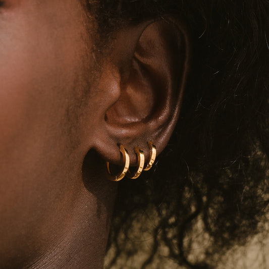 Aros Huggie Mínimos - Pendientes de Hebilla