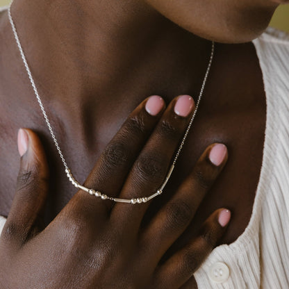 Leanie – Collar Código Morse Personalizado