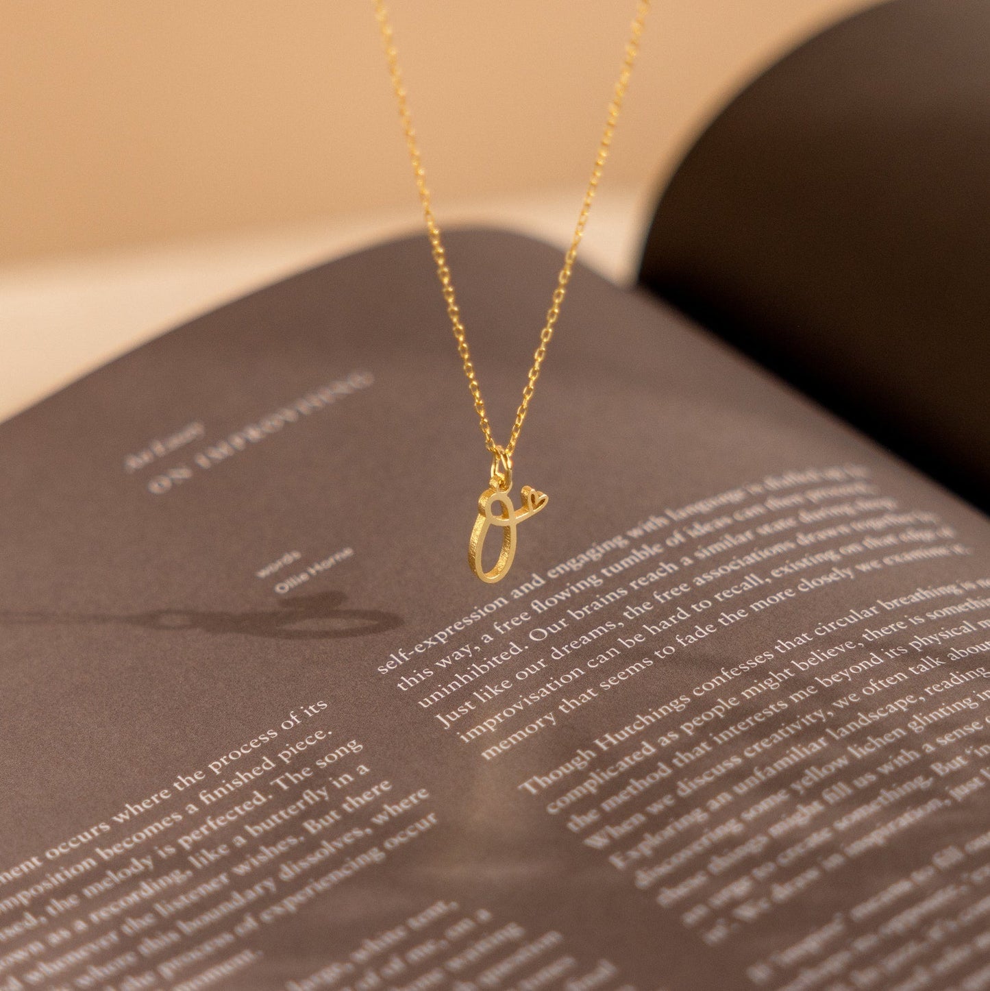 Collar de letras - Iniciales personalizadas con corazón