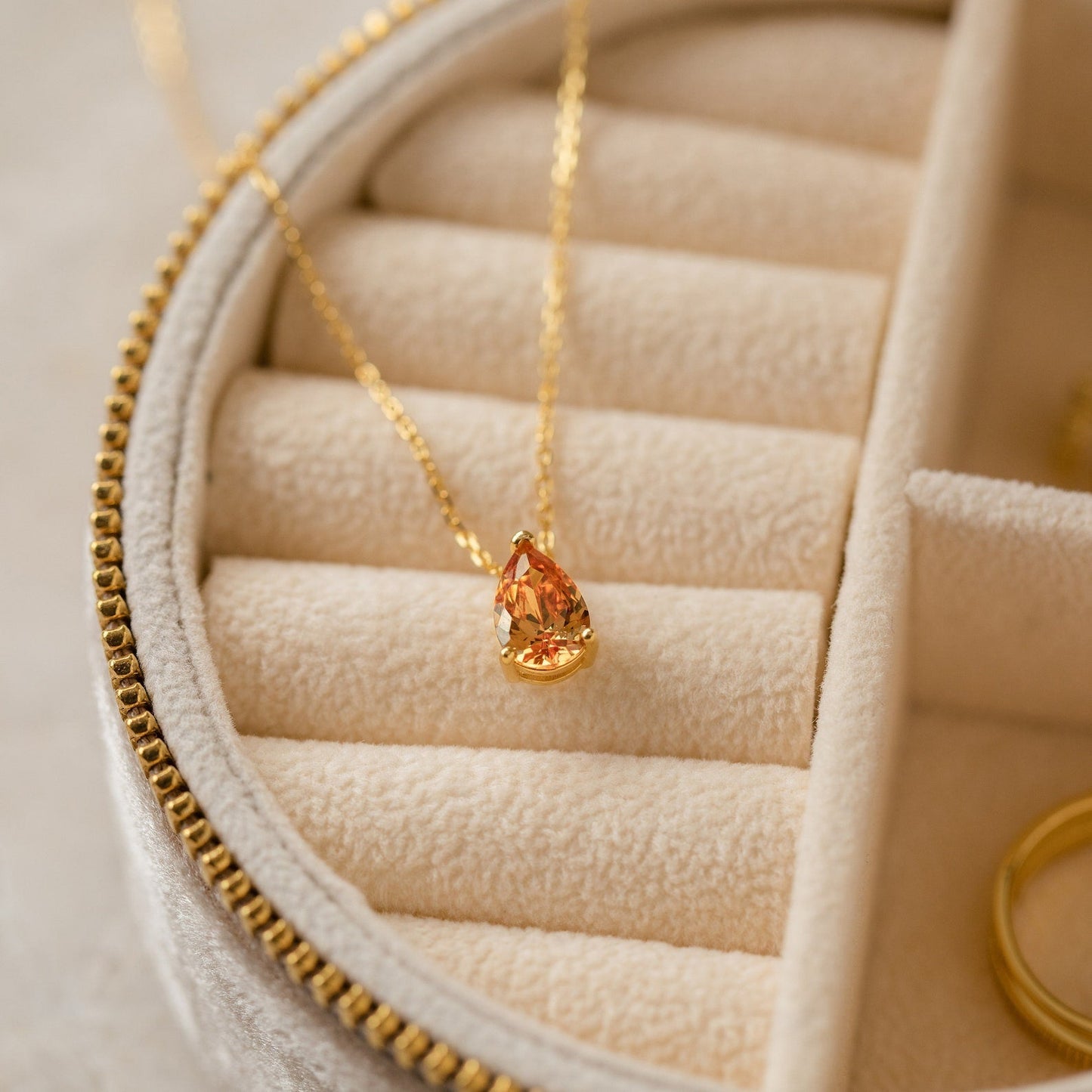 Celia – Collar Colgante Gota de Agua Circonita
