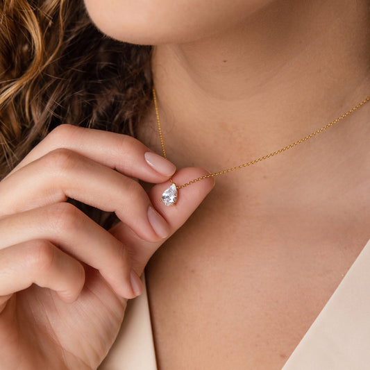 Celia – Collar Colgante Gota de Agua Circonita