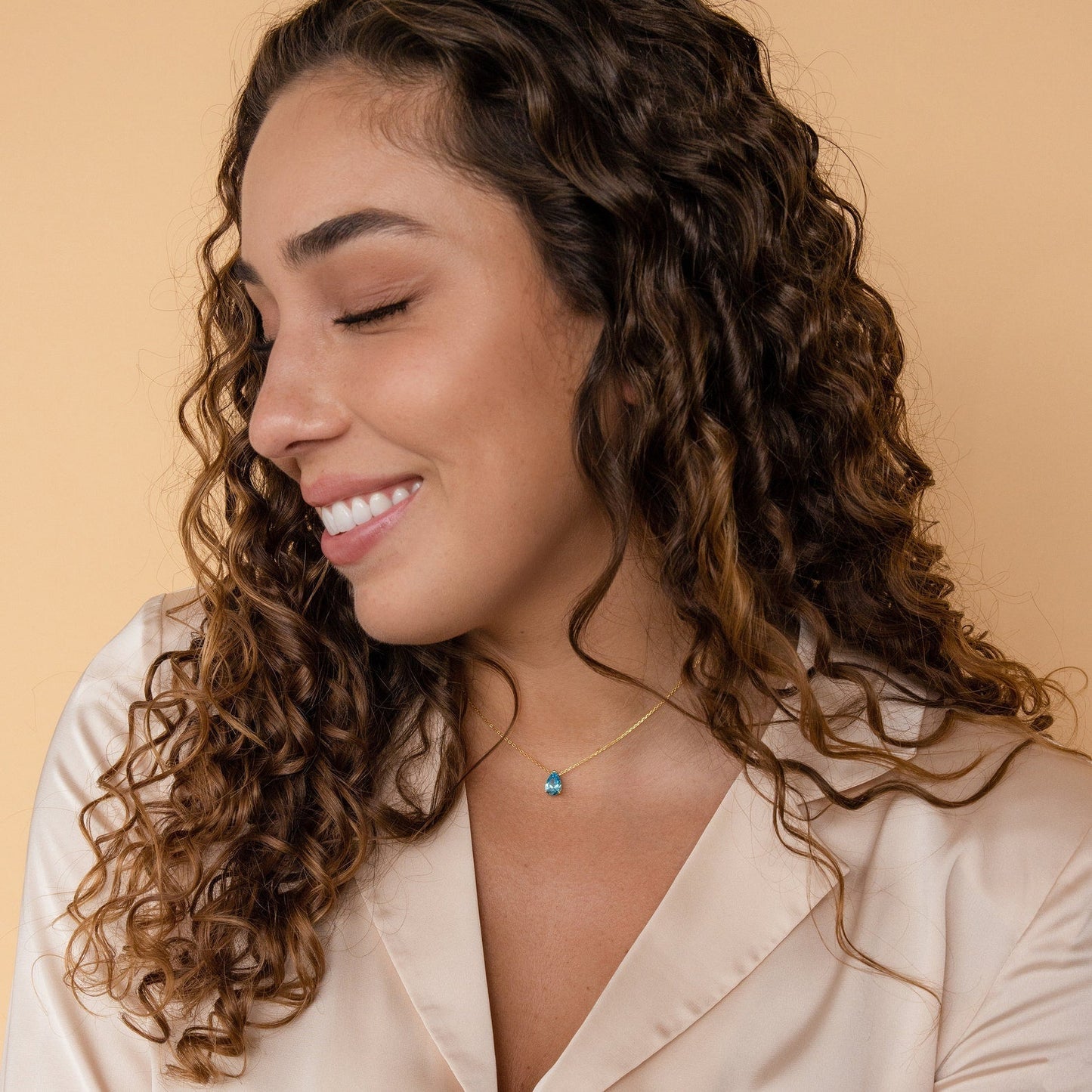 Celia – Collar Colgante Gota de Agua Circonita