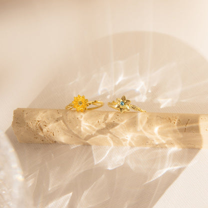 Flora – Anillo Flor con Piedra de Nacimiento