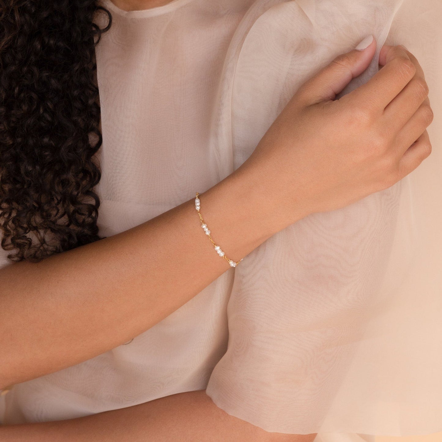 Hailey – Pulsera Estación Perlas