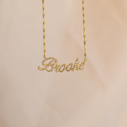 Claire – Collar Nombre Pavé Brillante