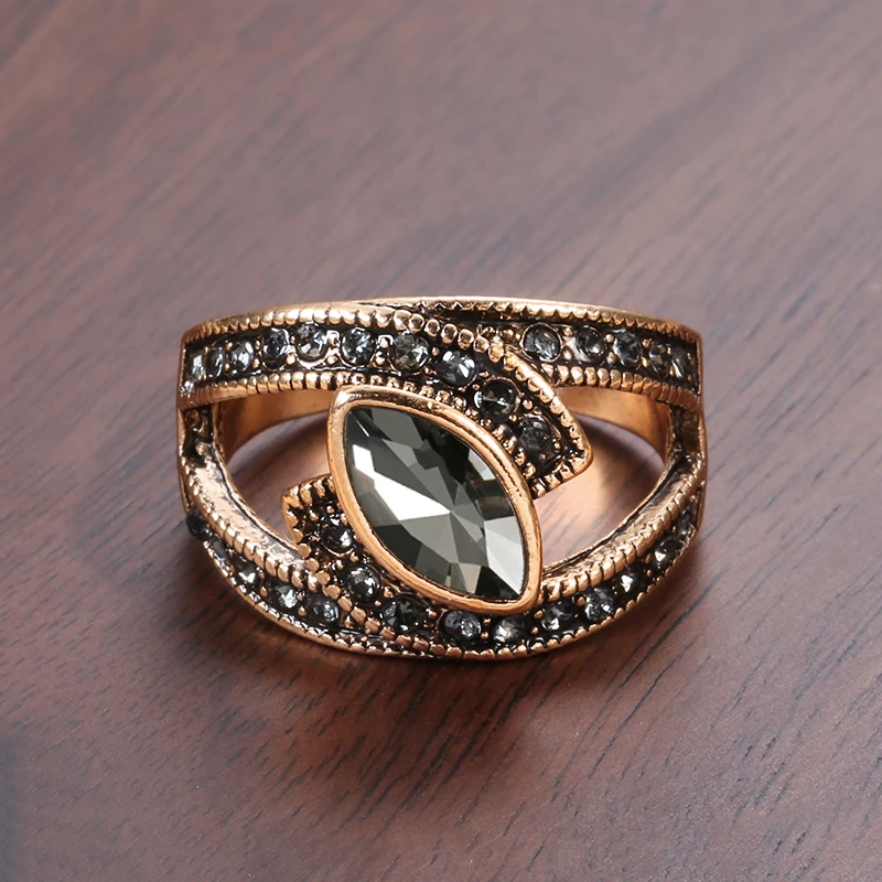 Amena – Bague Elegante en Cristal Negro