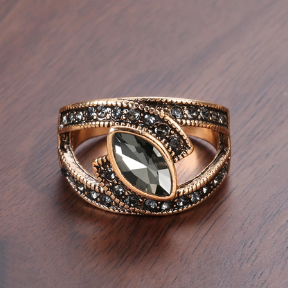 Amena – Bague Elegante en Cristal Negro