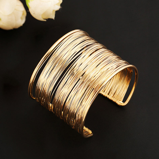 Mira – Pulsera Dorada Antigua Elegante