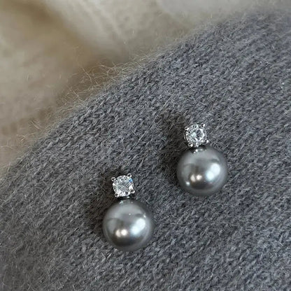 Noire – Pendientes Colgantes Atemporales con Perlas Negras