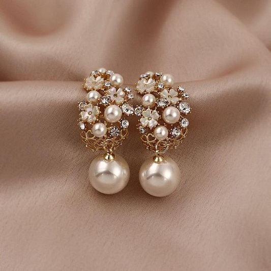 Ellie – Pendientes Elegantes con Perlas