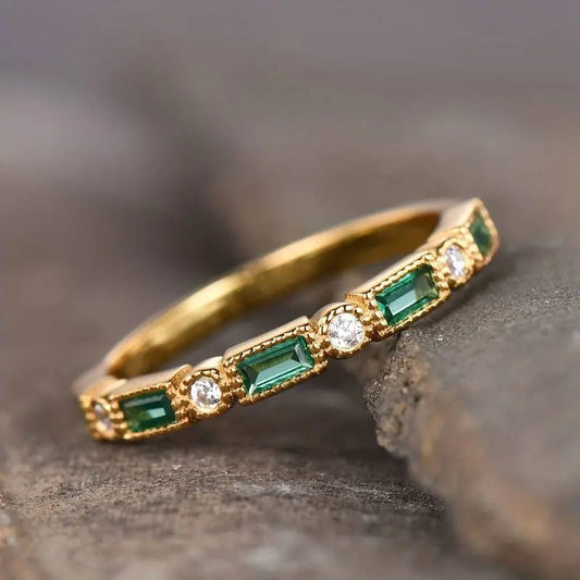 Crista – Anillo llamativo de oro con circonia verde