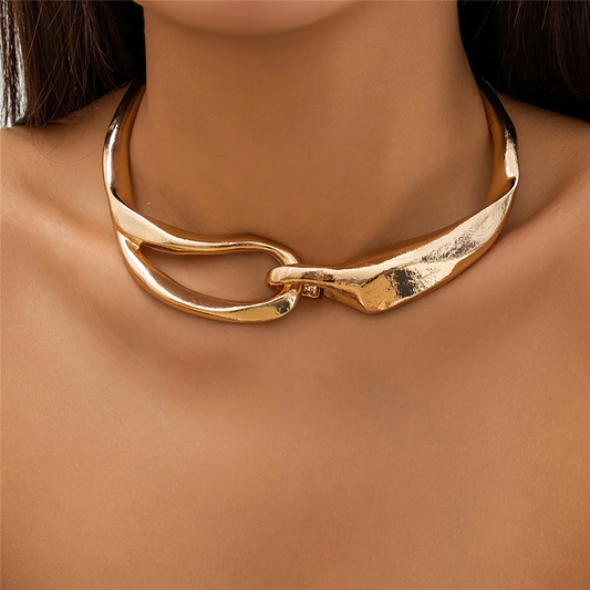 Ariane – Collar Dorado al Estilo Vintage