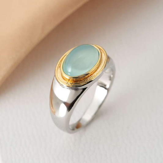 Gabi – Anillo Vintage con Piedra de Luna Verde