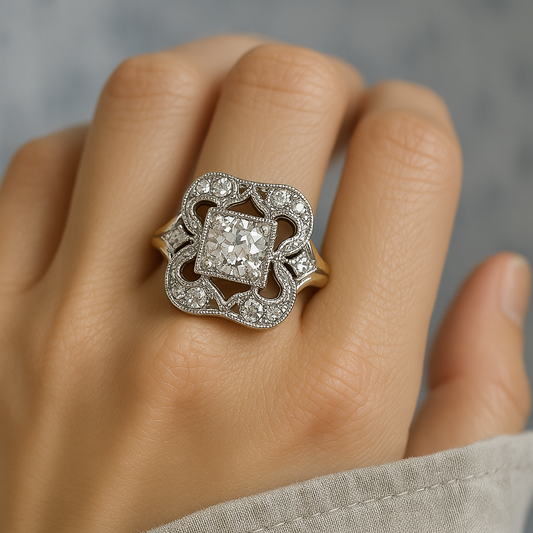 Leanie – Anillo Vintage Dorado con Circonita