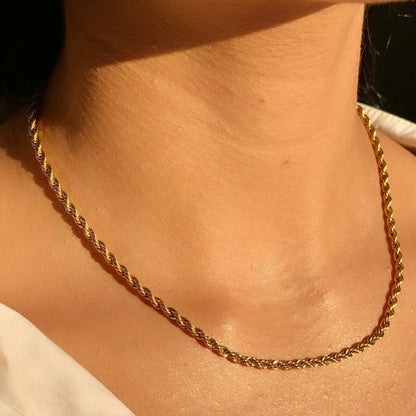 Viana – Collar de Doble Cadena Trenzada Elegante