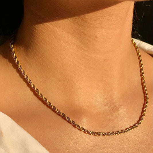 Viana – Collar de Doble Cadena Trenzada Elegante