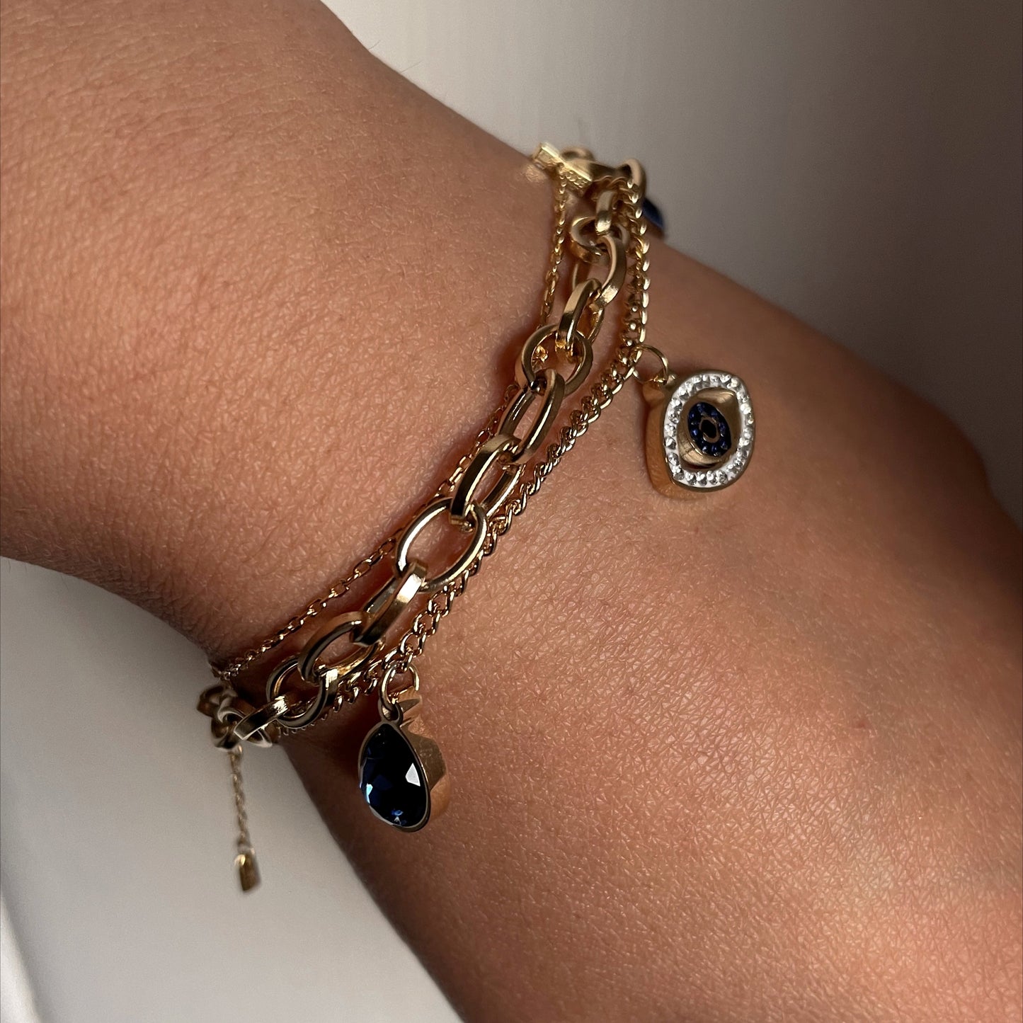 Sharnie – Pulsera Doble Cadena de Acero Elegante