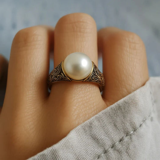 Althéa – Anillo Dorado Vintage con Perla Elegante