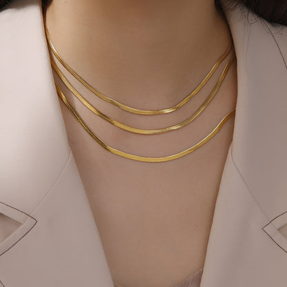 Naomie – Collar Choker Malla Serpiente