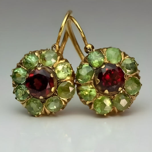 Sabine – Pendientes Retro Adornadas con Piedras Verdes