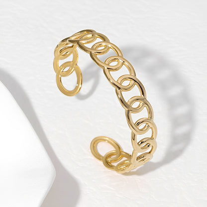 Mikha – Brazalete Calado con Charms Elegantes