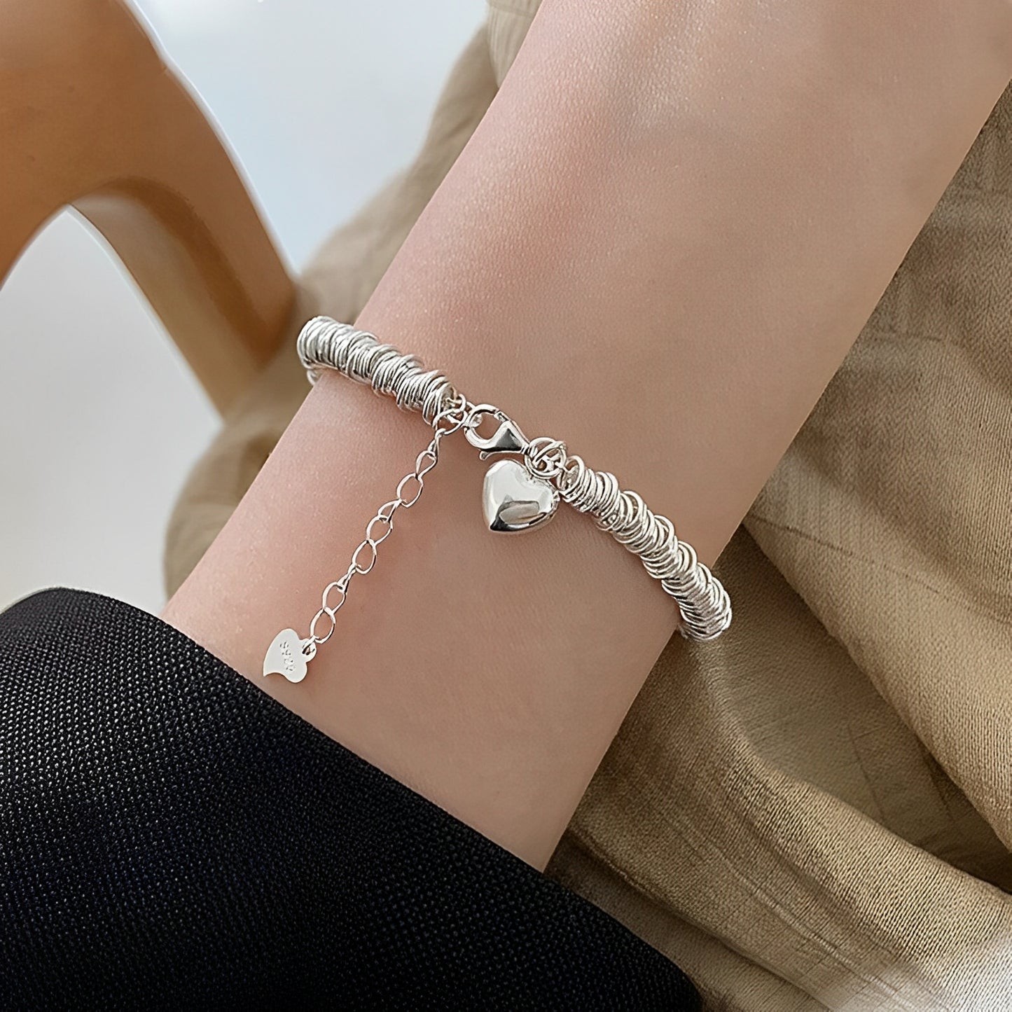Marie – Pulsera Elegante de Plata con Corazón