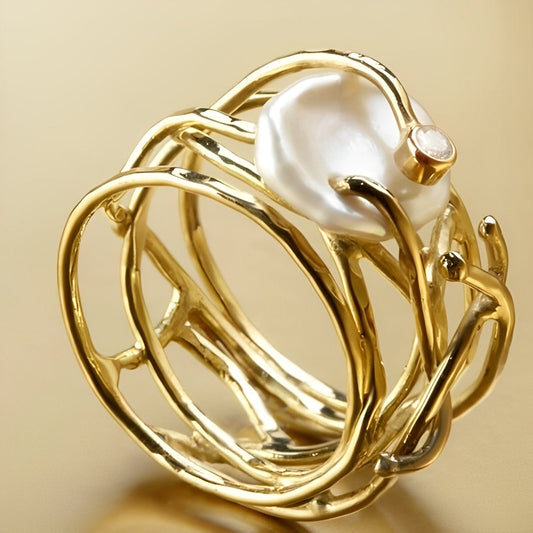 Elvyna – Anillo Fino Vintage Dorado y Perla