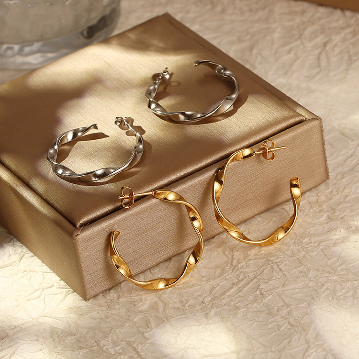 Selina – Pendientes C Retorcidos Elegantes