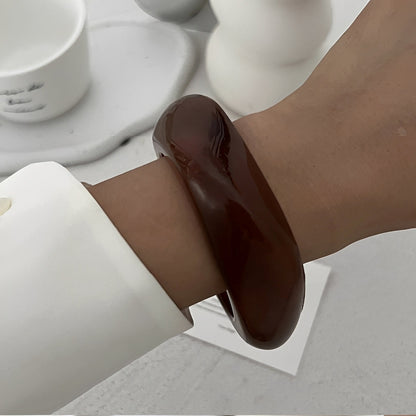 Layra – Pulsera Acrílica Irregular Translúcida