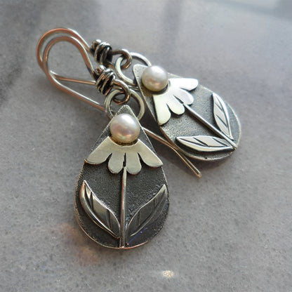 Alina – Pendientes Florales en Forma de Lágrima