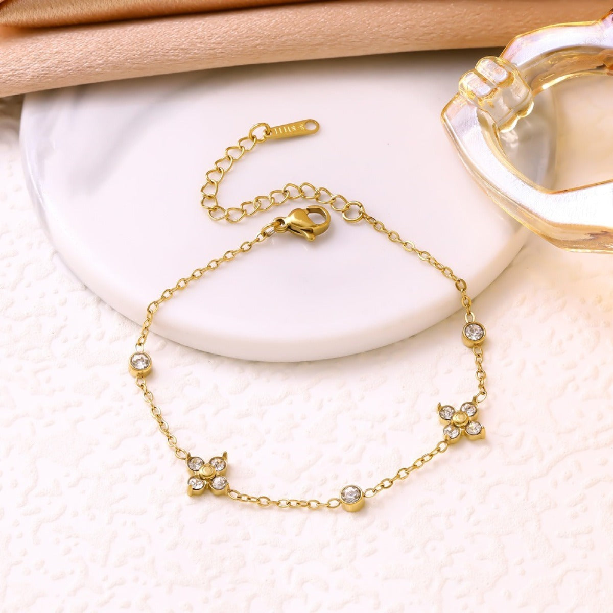 Kolet – Pulsera de Mano Retro Versátil