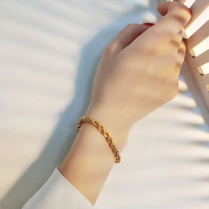 Paola – Pulsera de Cuerda Elegante