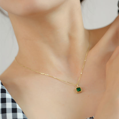 Raine – Collar Zirconia Cuadrada Esmeralda Elegante