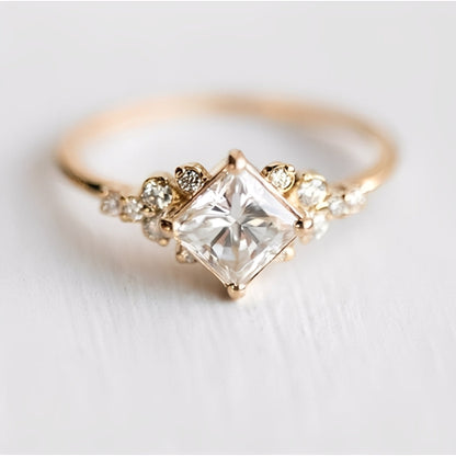 Karen – Anillo Elegante Delysian Queen