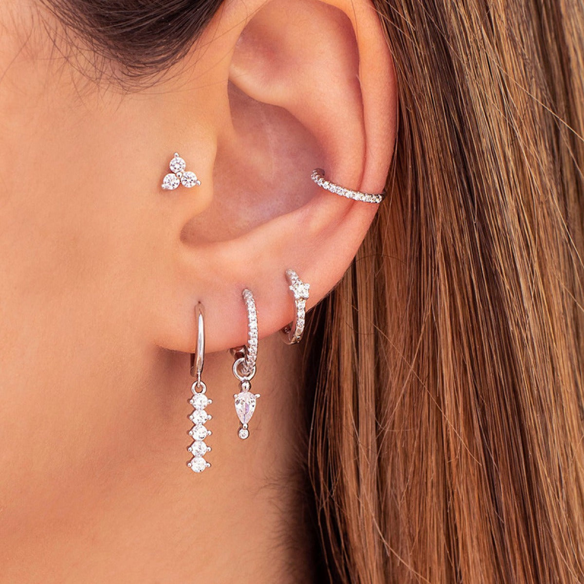 Valeria – Set de Pendientes Teardrop de Lujo Ligero