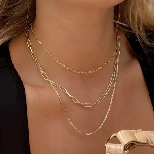 Zarah – Collar Dorado de 3 Filas