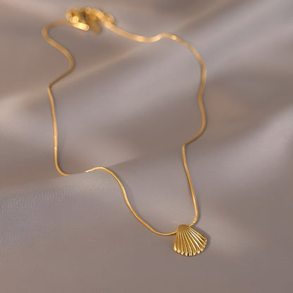 Claudia – Collar Concha Oceánica con Estilo Elegante